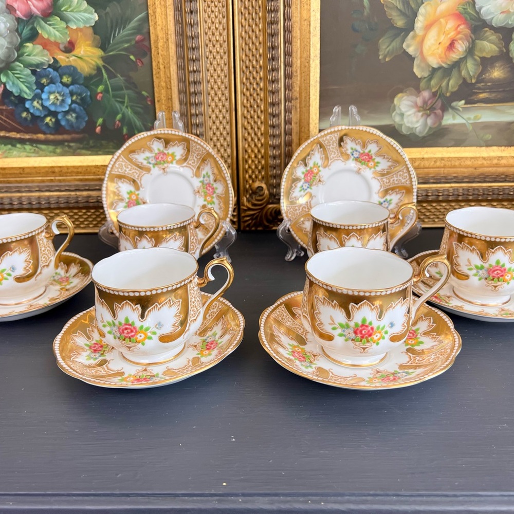 Elegant Floral Tea Cup and Saucer Set - Picture 9 of 9